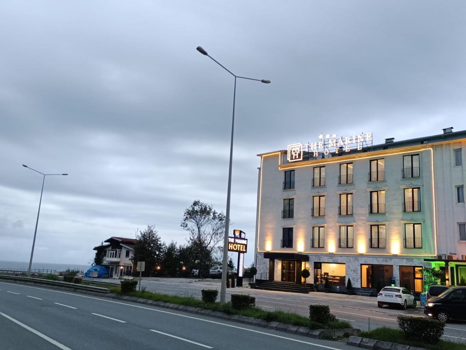 The Marine Hotel Trabzon Buitenkant foto