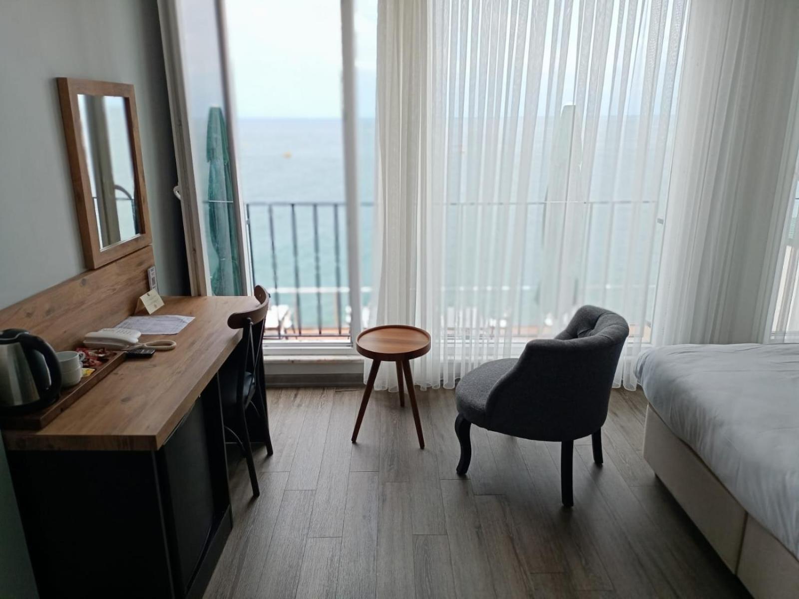 The Marine Hotel Trabzon Buitenkant foto