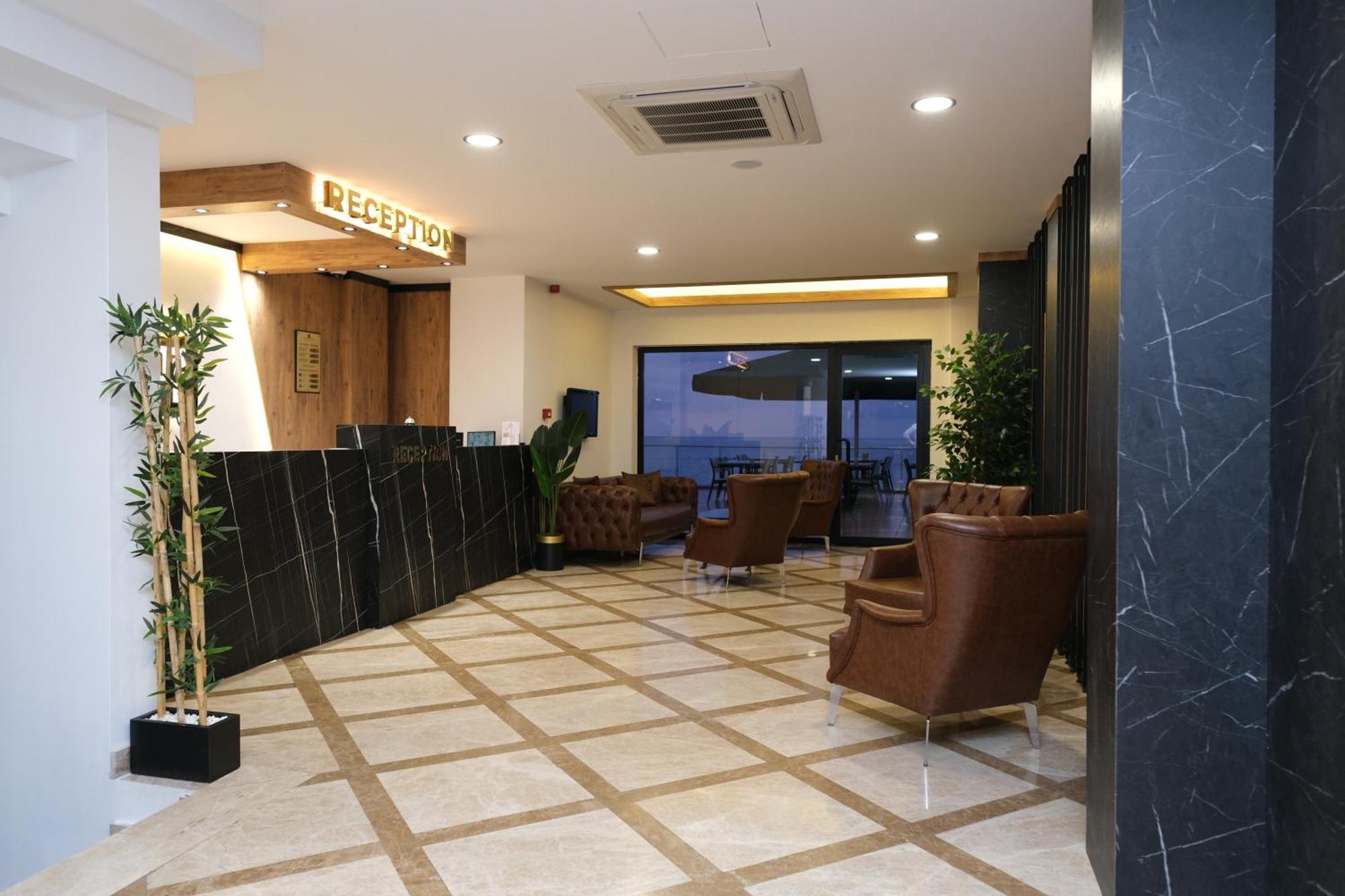 The Marine Hotel Trabzon Buitenkant foto