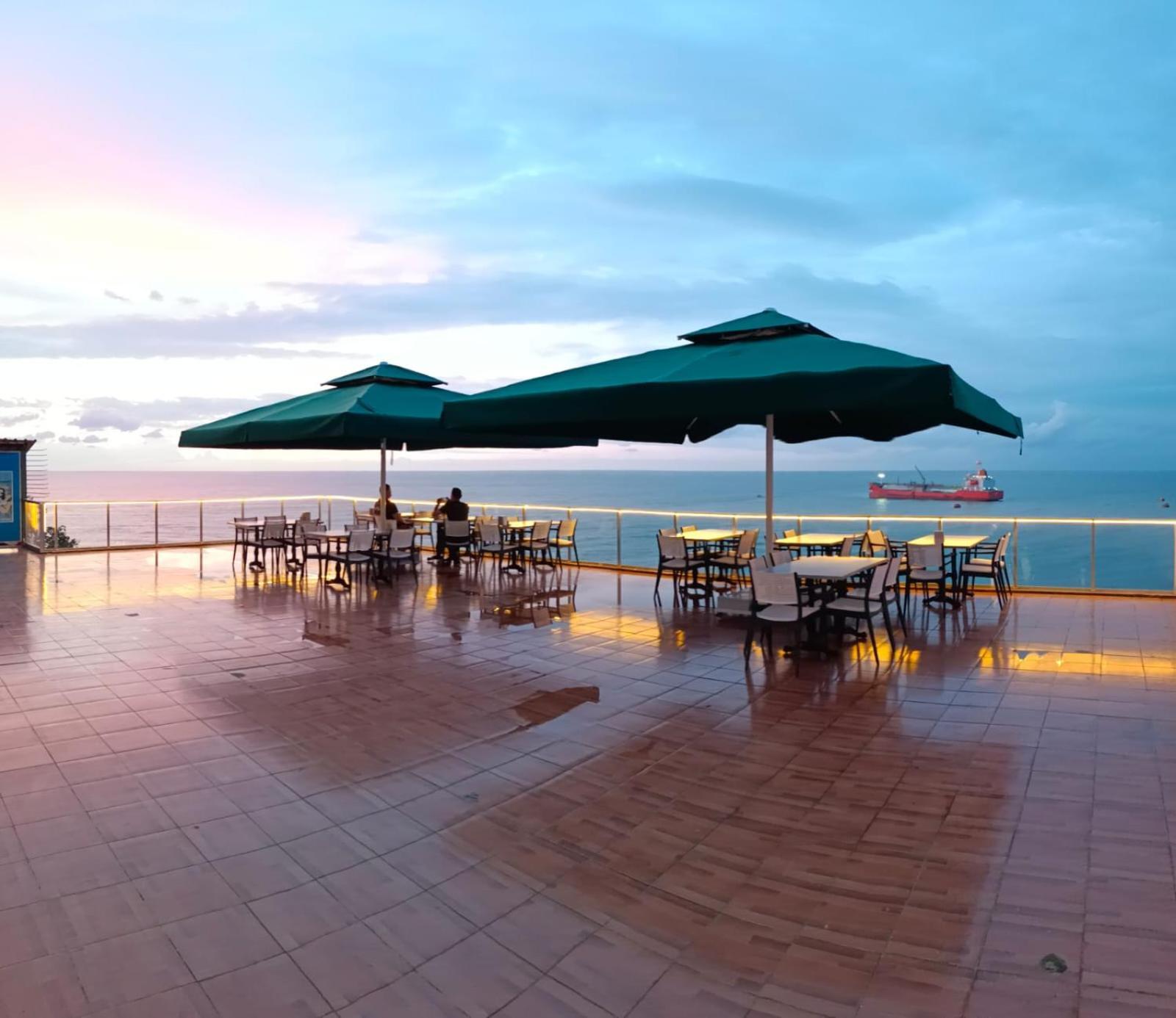 The Marine Hotel Trabzon Buitenkant foto